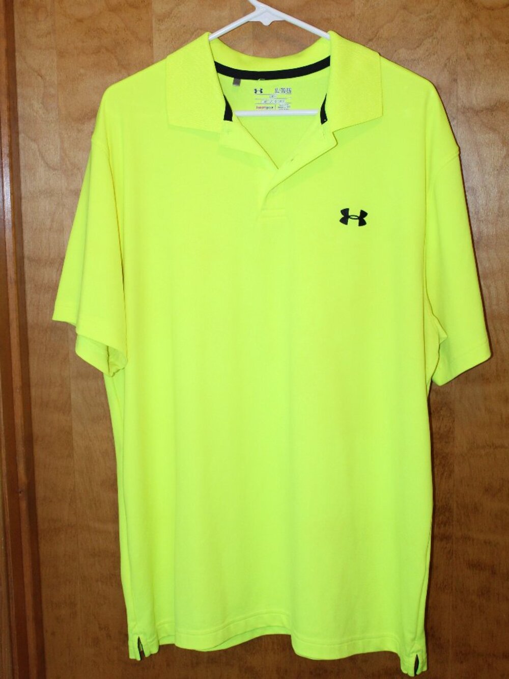 Under Armour Heat Gear Mens Size XL Loose Fluorescent Short Sleeve Polo #64